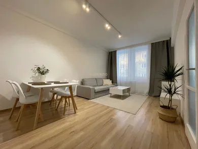 Mieszkania na wynajem, 3-pokojowe, Bratislava-Staré Mesto · €960
