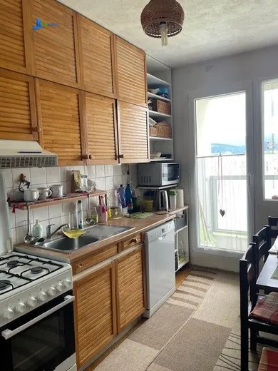 Mieszkania na sprzedaż, 3-pokojowe, Brezno · €94 000