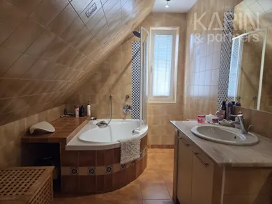 Na predaj dom, 284 m², Bernolákovo