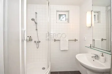 Na prenájom dom, 250 m², Bratislava-Karlova Ves, Na Sitine
