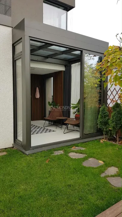Na predaj 4-izbový dom, 142 m², Bratislava-Nové Mesto, Lopenícka