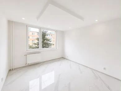 Na predaj 3-izbový byt, 70 m², Michalovce, J. Murgaša