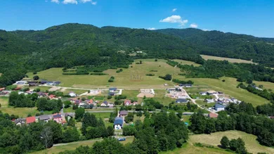 Na predaj pozemok, 188 m², Horné Hámre