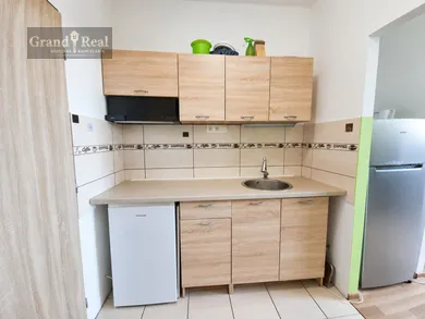 Na predaj 1-izbový byt, 28 m², Bratislava-Petržalka, Strečnianska