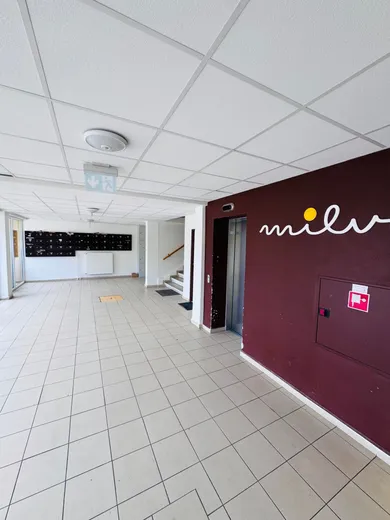 Na prenájom 2-izbový byt, 33 m², Banská Bystrica, Školská