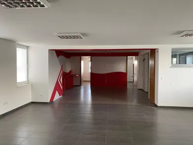 Na predaj objekt, 728 m², Bratislava-Ružinov