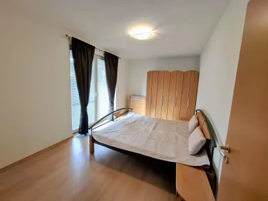 Na prenájom 3-izbový byt, 96 m², Bratislava-Nové Mesto, Na Zlatej nohe