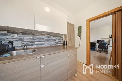 Na predaj 1-izbový byt, 40 m², Bratislava-Dúbravka, Saratovská ulica
