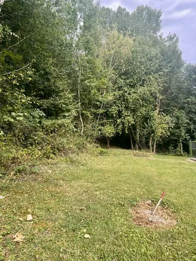 Na predaj pozemok, Malá Lodina
