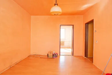 Na predaj 3-izbový byt, 65 m², Bratislava-Petržalka, Osuského