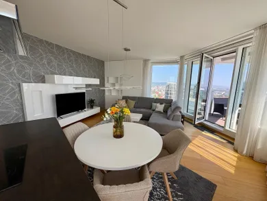 Na prenájom 3-izbový byt, 89 m², Bratislava-Staré Mesto, Landererova
