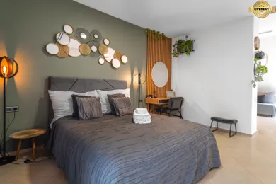 Na predaj 2-izbový byt, Bratislava-Staré Mesto, Námestie 1.mája