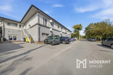 Na predaj 2-izbový byt, 53 m², Hlohovec, Petra Jilemnického