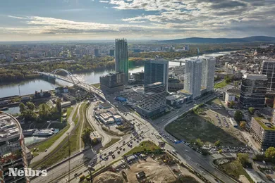 Na prenájom 3-izbový byt, 119 m², Bratislava-Staré Mesto, Pribinova
