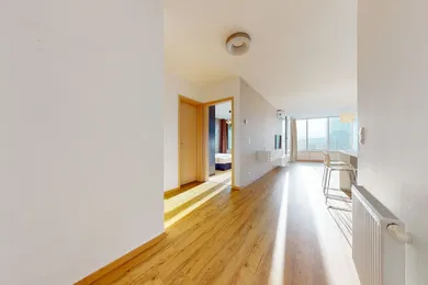 Na predaj 2-izbový byt, 67 m², Bratislava-Nové Mesto, Bajkalská