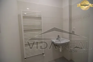 Na prenájom komerčné, 100 m², Trnava, Na Hlinách