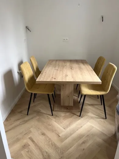 Na predaj 4-izbový byt, 75 m², Bratislava-Ružinov, Jadrová