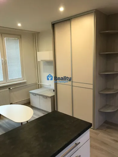 Na prenájom 1-izbový byt, 24 m², Považská Bystrica, Lánska