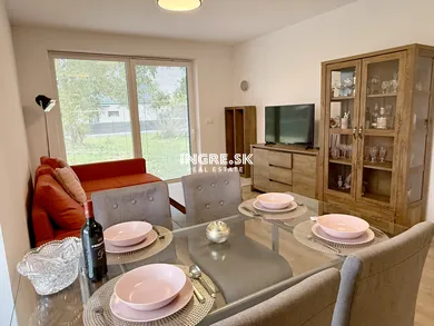Na predaj 3-izbový rekreačný dom, 65 m², Vojka nad Dunajom
