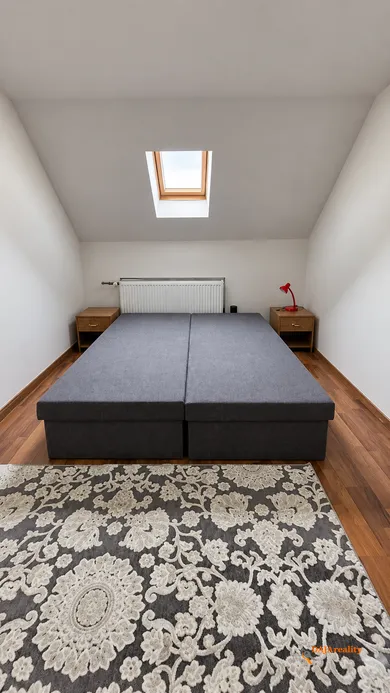 Na prenájom 2-izbový byt, 40 m², Sereď, SNP