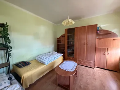 Na predaj dom, Dolný Pial, Hlavná