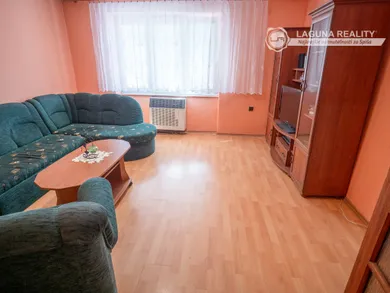 Na predaj 3-izbový byt, 60 m², Krompachy