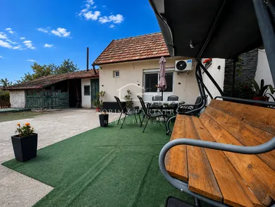 Na predaj 3-izbový dom, 122 m², Iža
