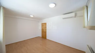 Na prenájom dom, 421 m², Bratislava-Nové Mesto