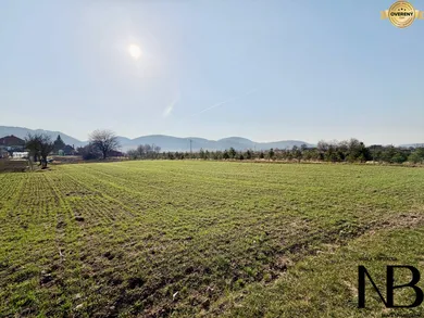 Na predaj pozemok, Trenčín