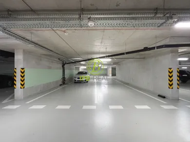Objekty na predaj, Bratislava-Petržalka · €36 500