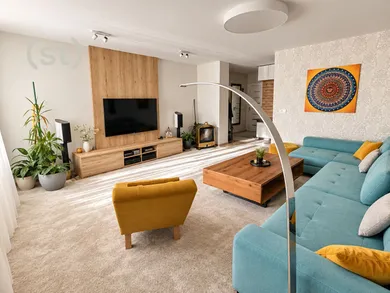 Na predaj 3-izbový byt, 114 m², Topoľčany, Družby