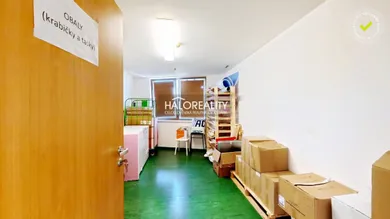 Na prenájom komerčné, 132 m², Bratislava-Petržalka, Kopčianska