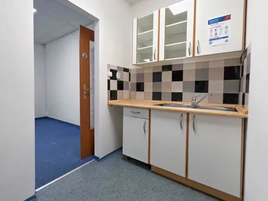 Na prenájom komerčné, 240 m², Žilina