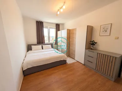 Na prenájom 2-izbový byt, 62 m², Nové Zámky