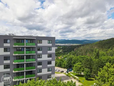 Na predaj 2-izbový byt, 44 m², Trenčín, Saratovská