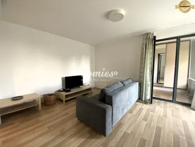 Na prenájom 3-izbový byt, 69 m², Nitra, Dolnohorská