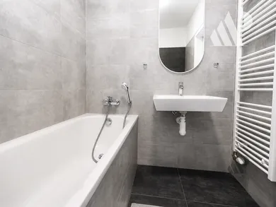 Na prenájom 2-izbový byt, 50 m², Bratislava-Záhorská Bystrica