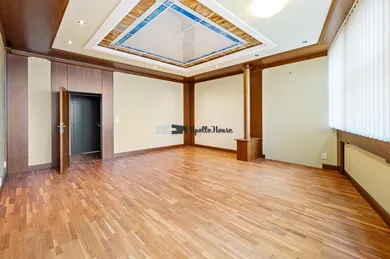 Na prenájom 3-izbový byt, 124 m², Bratislava-Nové Mesto, Vajnorská