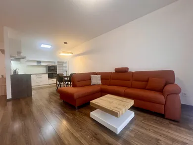 Kiadó lakások, 2-szobás, Košice-Staré Mesto · €900