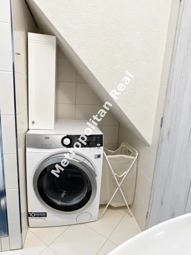 Na predaj 3-izbový byt, 82 m², Bratislava-Ružinov, Hrachová