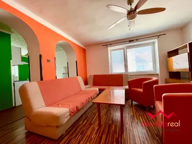 Na predaj 2-izbový byt, 59 m², Komárno, Zváračská ul.