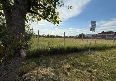 Na predaj pozemok, 205 m², Miloslavov, Slnečná
