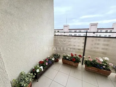 Na predaj 2-izbový byt, 55 m², Vráble