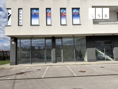 Na prenájom komerčné, 98 m², Bratislava-Nové Mesto, Ľubochnianska