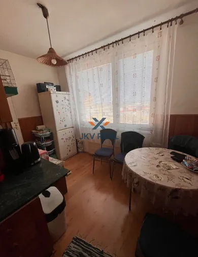 Na predaj 2-izbový byt, 68 m², Nové Zámky, Komárňanská