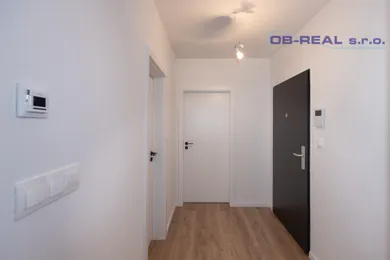 Na predaj 2-izbový byt, 69 m², Sládkovičovo, Fučíkova