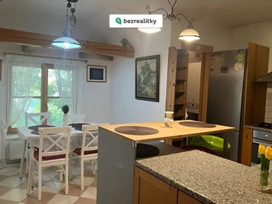 Na predaj 5-izbový byt, 116 m², Trnava