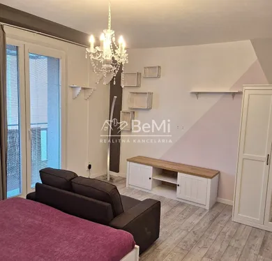 Mieszkania na sprzedaż, 1-pokojowe, Levice · €88 000