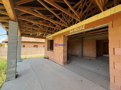Na predaj 4-izbový dom, 215 m², Kolárovo