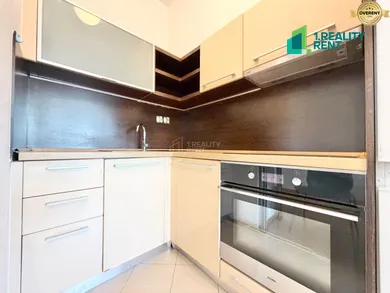 Na predaj 3-izbový byt, 50 m², Žilina, Obchodná